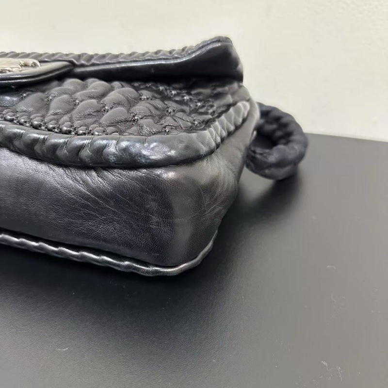 Chanel 限量款手提腋下包-10
