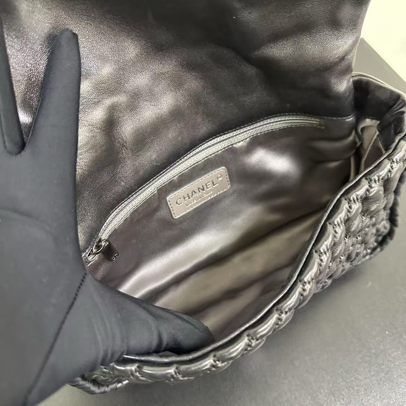 Chanel 限量款手提腋下包-14