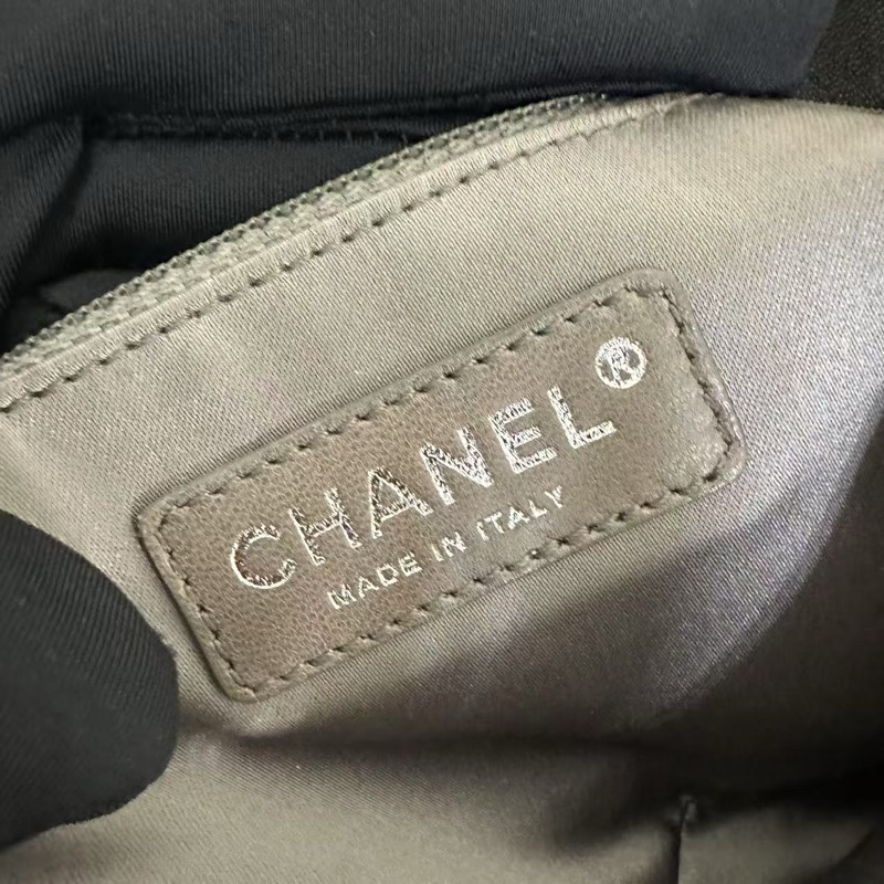 Chanel 限量款手提腋下包-15