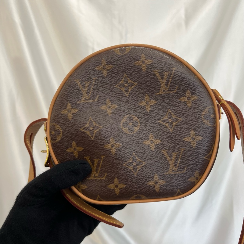 LV CHAPEAU SOUPLE P.M 圓餅斜肩包-1