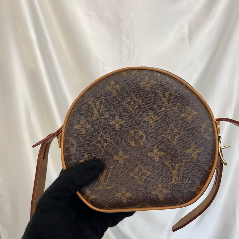 LV CHAPEAU SOUPLE P.M 圓餅斜肩包-2