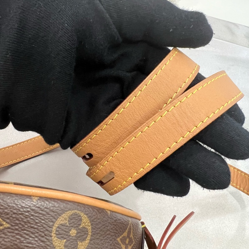 LV CHAPEAU SOUPLE P.M 圓餅斜肩包-6