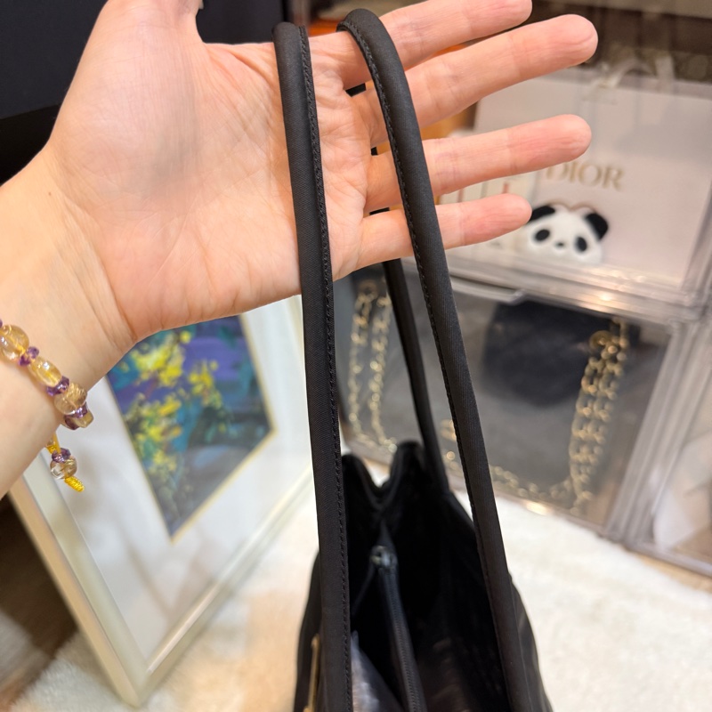 85新✨Prada🖤比goyard還輕的Prada降落傘布 黑色尼龍🖤肩背包 托特包 好輕 好裝 好用 耐用防潑水 附鑑定報告-32