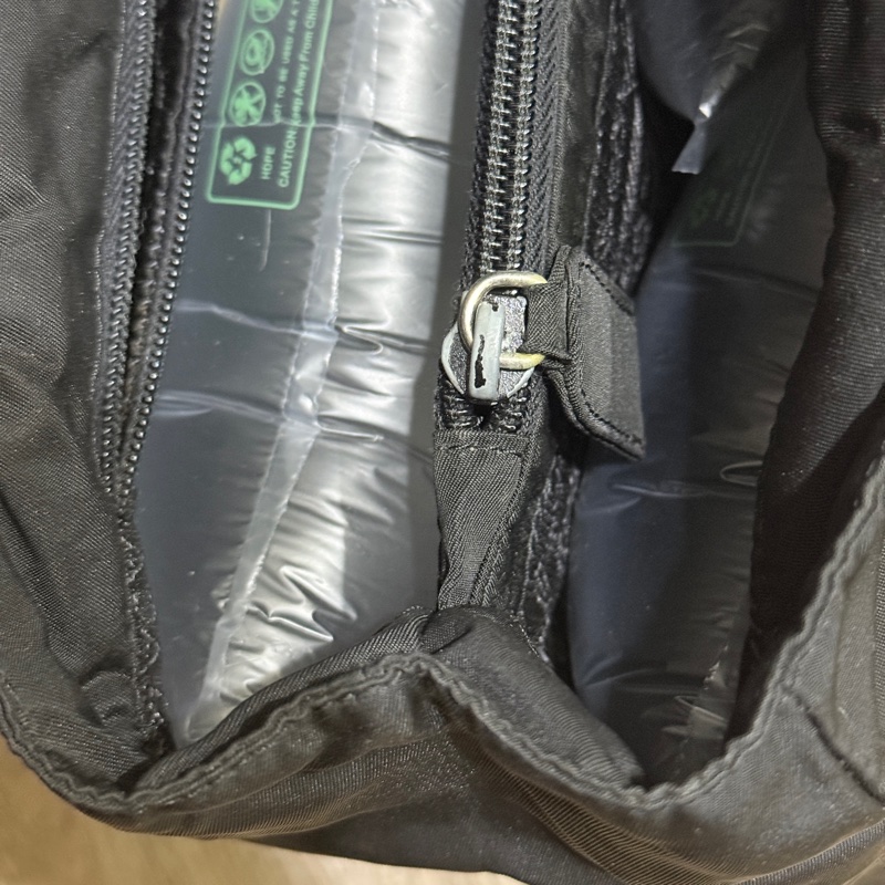 85新✨Prada🖤比goyard還輕的Prada降落傘布 黑色尼龍🖤肩背包 托特包 好輕 好裝 好用 耐用防潑水 附鑑定報告-9