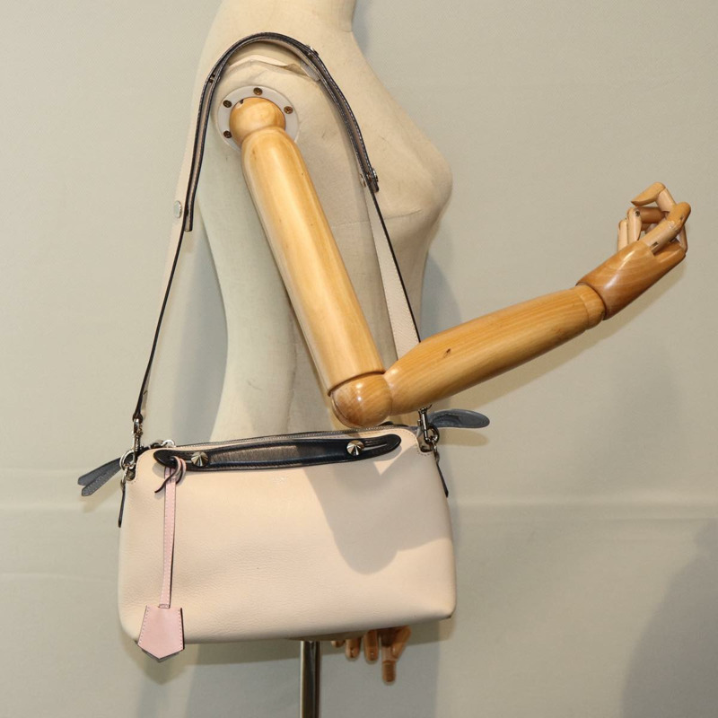 【日本直送】FENDI 手提包 皮革 米色 正品 ar12221-32