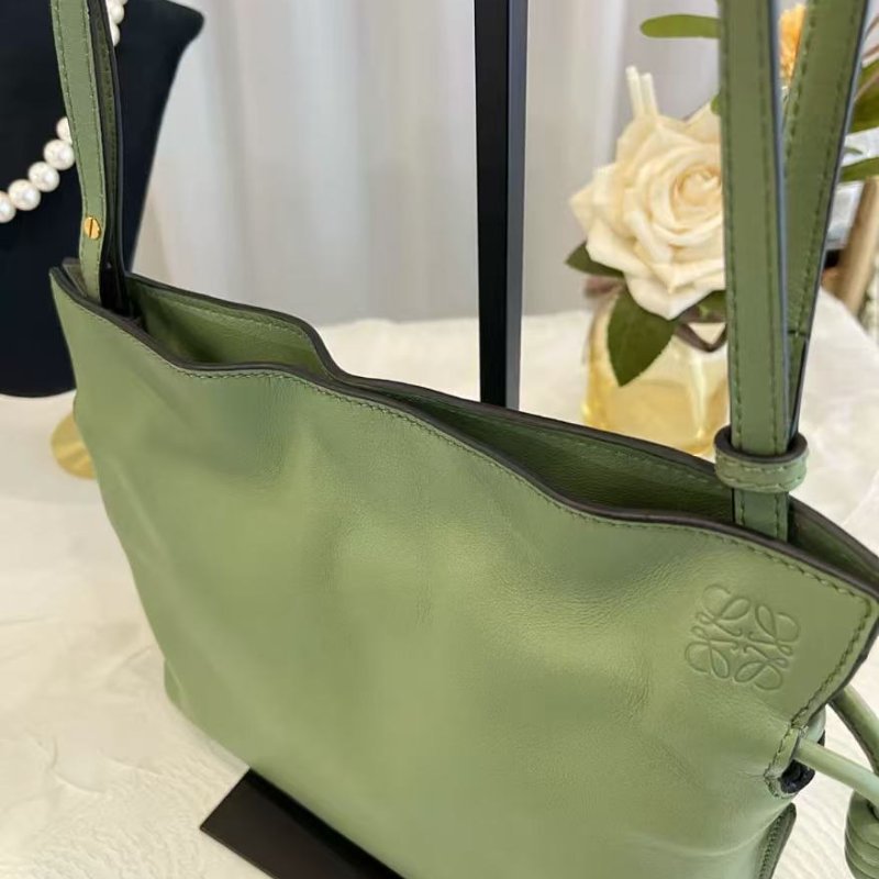 Loewe Flamenco 抽繩福袋單肩斜背包21年 99新 24*18*9 配件塵袋-4