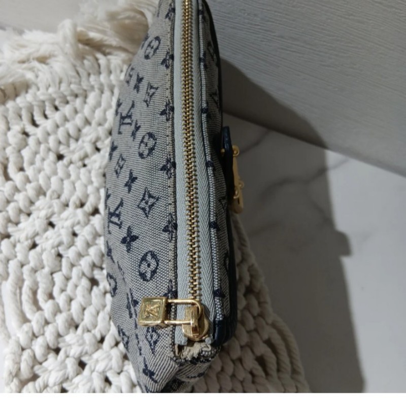 LOUIS VUITTON-4