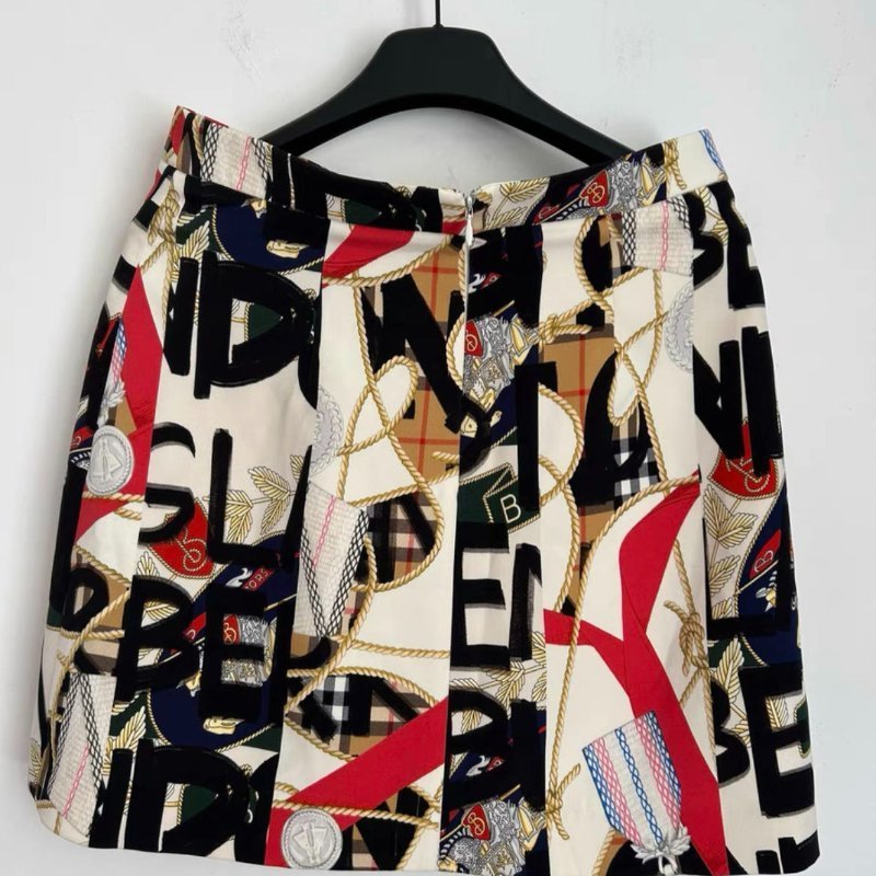 Burberry 字母短裙 僅試穿 42號，腰圍75，裙長44 M號-0