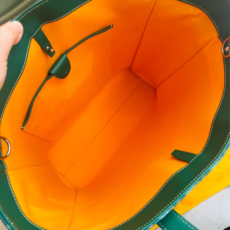 GOYARD綠色直式手提包-8