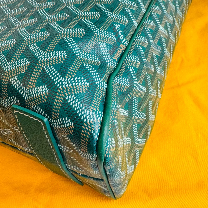 GOYARD綠色直式手提包-12