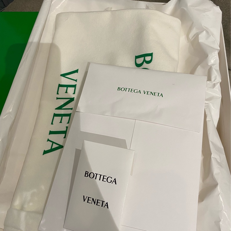 BOTTEGA VENETA  Lug Chelsea Ankle Boot-9