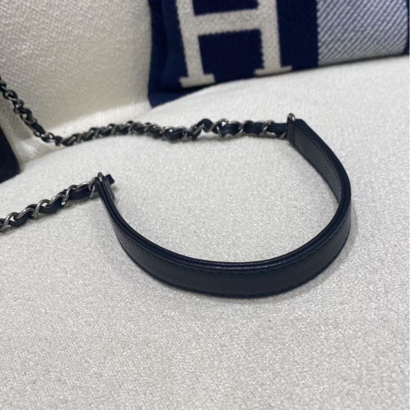 CHANEL 黑色透明珍珠包-4