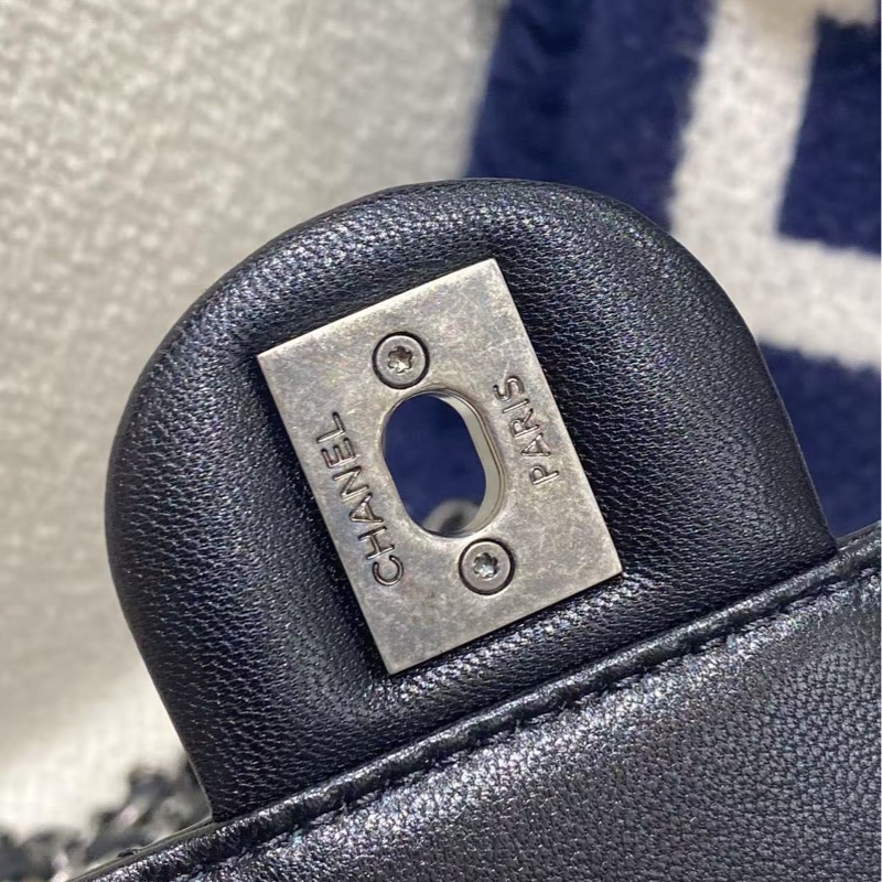 CHANEL 黑色透明珍珠包-7