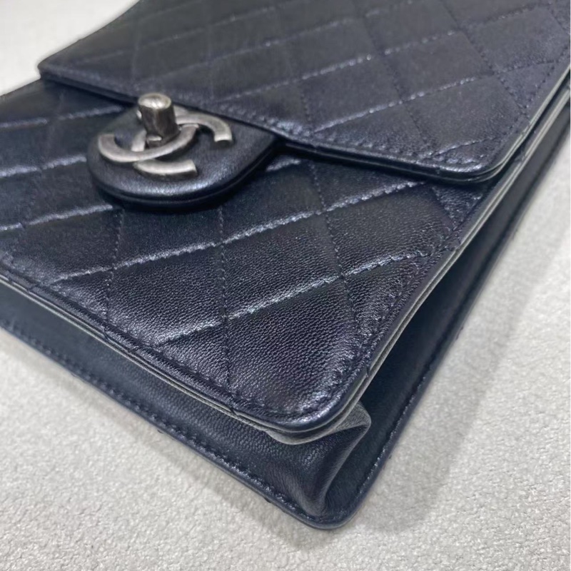 CHANEL 黑色透明珍珠包-13