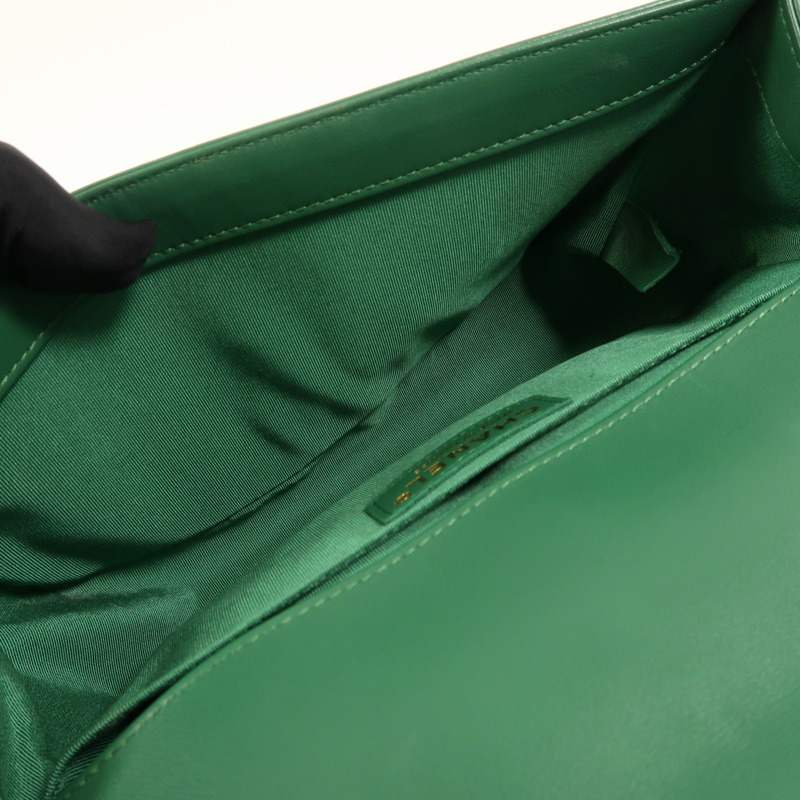 CHANEL 羊皮皮革Boy 25金扣鏈帶肩背袋-4