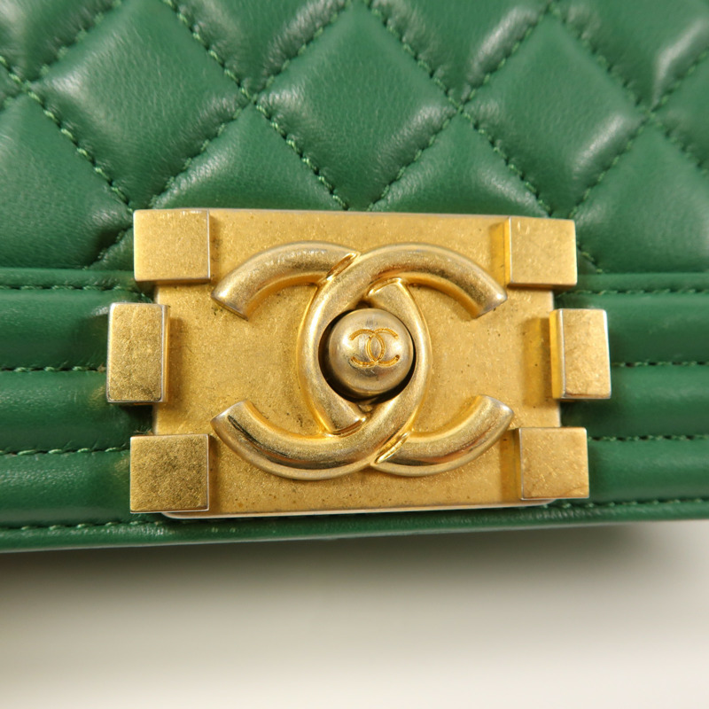 CHANEL 羊皮皮革Boy 25金扣鏈帶肩背袋-13