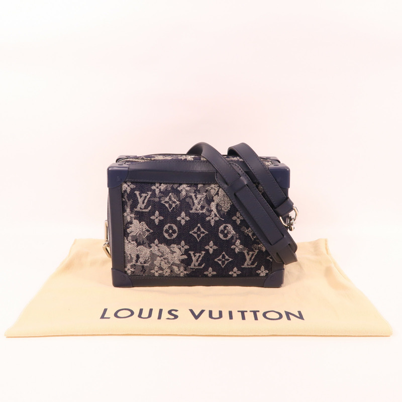 LOUIS VUITTON Monogram Tapestry Soft Trunk銀扣肩背袋-14