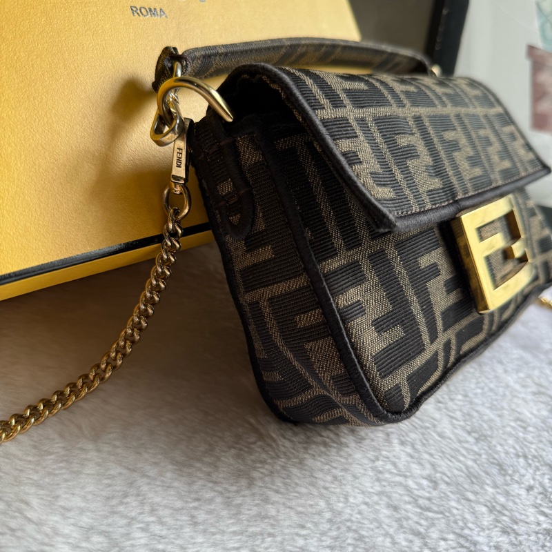 FENDI FF Logo Baguette 緹花布二用迷你法棍包(棕色)-1