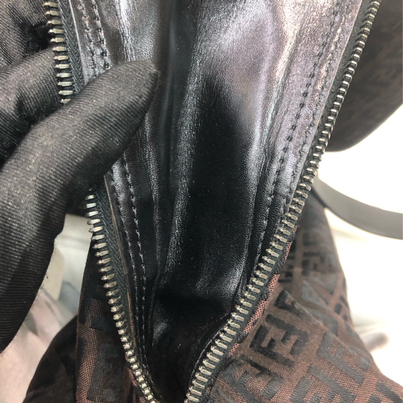 FENDI 老花 Tote 旅行袋 XA493-9