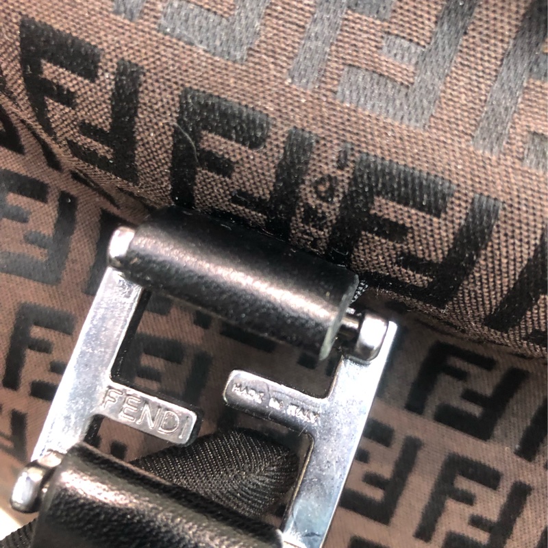 FENDI 老花 Tote 旅行袋 XA493-10