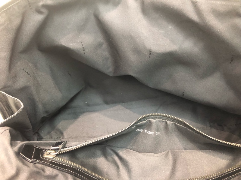 FENDI 老花 Tote 旅行袋 XA493-21