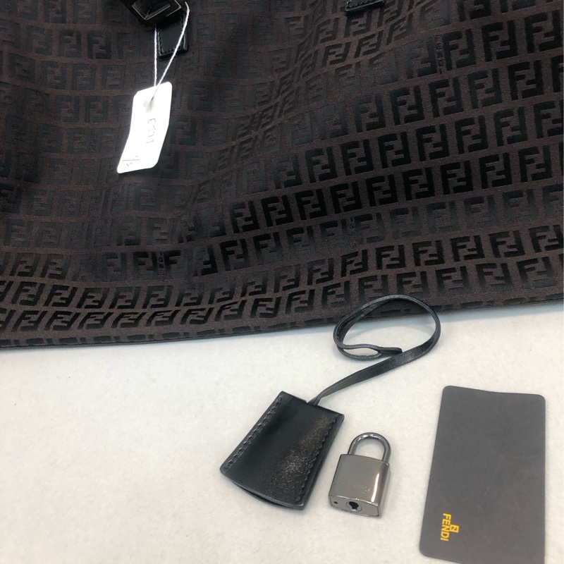 FENDI 老花 Tote 旅行袋 XA493-7