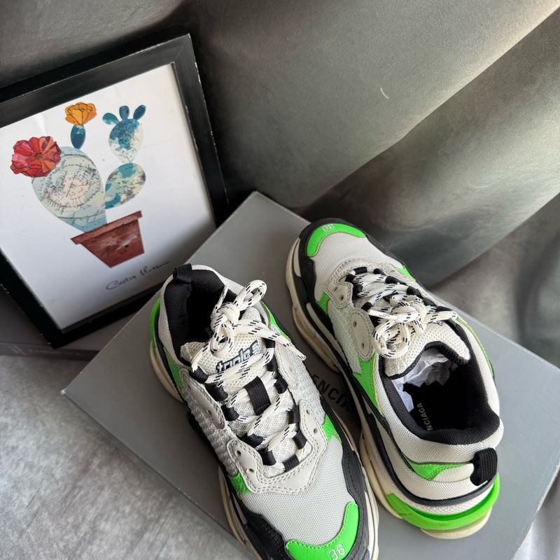 BALENCIAGA Triple-S Sneaker 運動鞋/老爹鞋 (女款)(螢光綠) 36-1