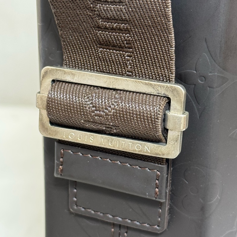 Louis Vuitton 硬殼肩背公事包-20