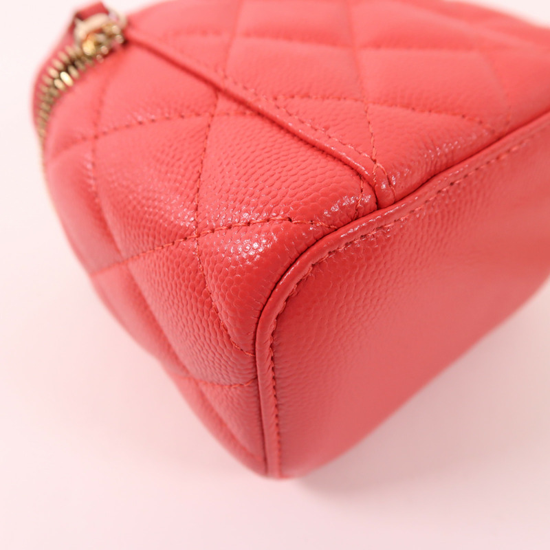 CHANEL 牛皮皮革Vanity Case金扣鏈帶肩背袋-13