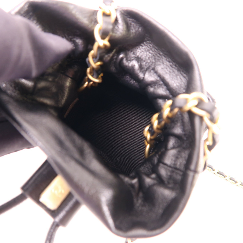 CHANEL 羊皮皮革Mini Bucket Box金扣鏈帶肩背袋-5