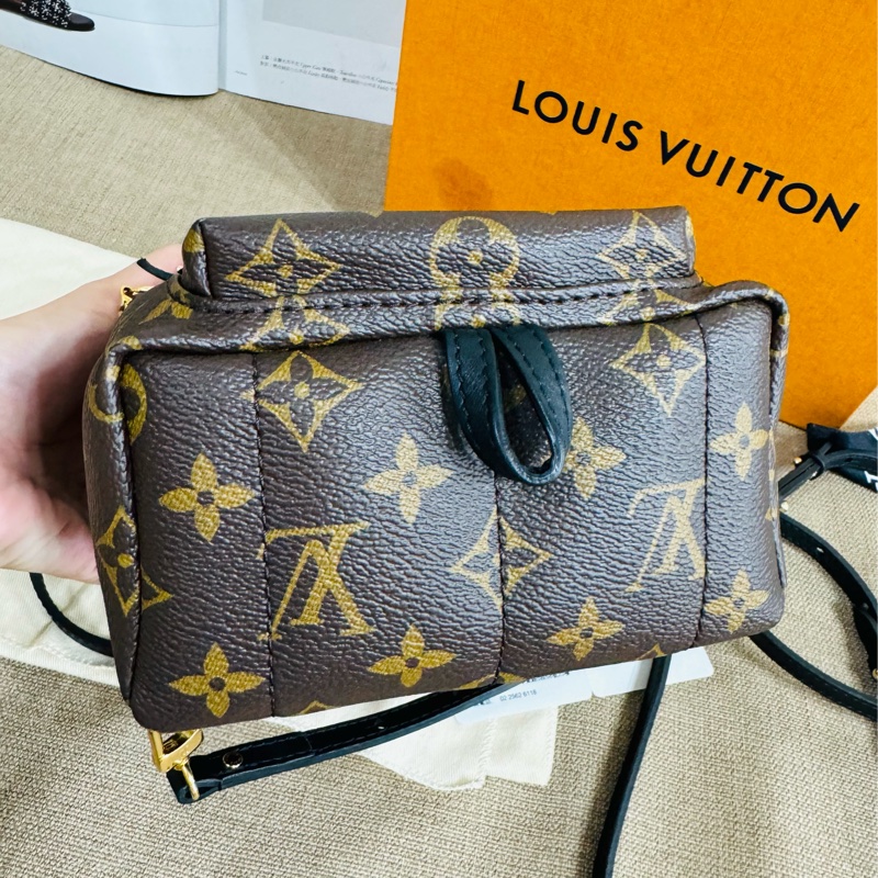 ✨售 二手真品 LV M44873 Palm Springs Mini 新版拉鏈 小書包 後背包-18