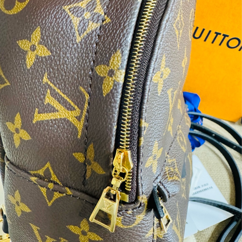 ✨售 二手真品 LV M44873 Palm Springs Mini 新版拉鏈 小書包 後背包-27