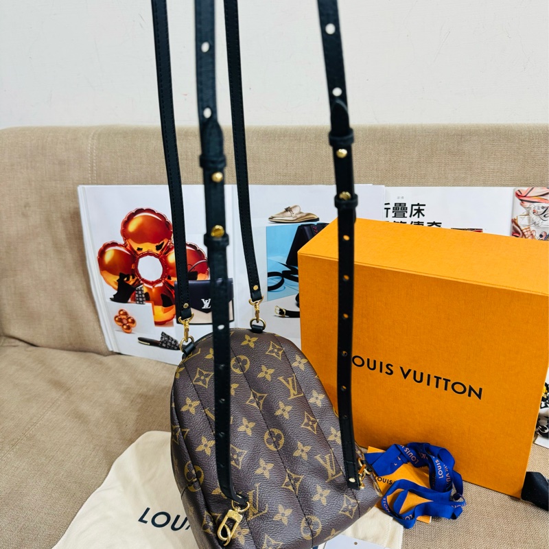✨售 二手真品 LV M44873 Palm Springs Mini 新版拉鏈 小書包 後背包-31