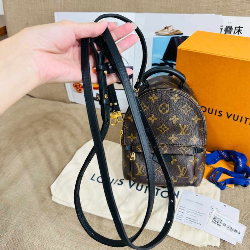 ✨售 二手真品 LV M44873 Palm Springs Mini 新版拉鏈 小書包 後背包-35