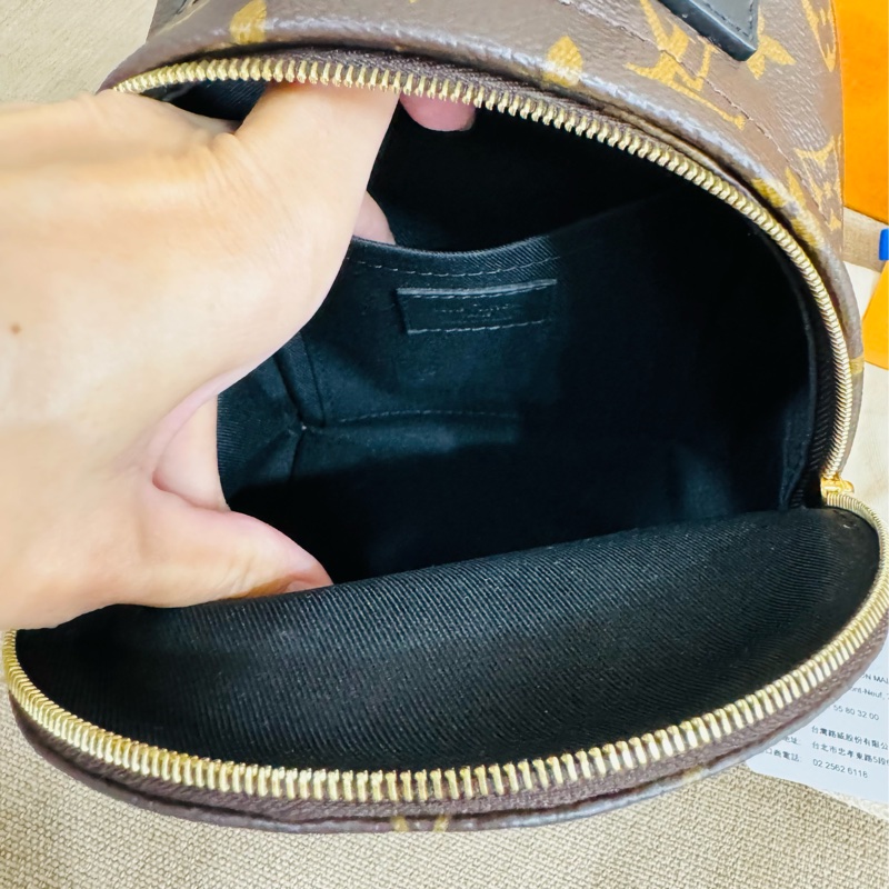 ✨售 二手真品 LV M44873 Palm Springs Mini 新版拉鏈 小書包 後背包-39