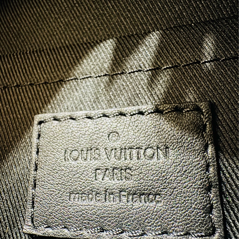 ✨售 二手真品 LV M44873 Palm Springs Mini 新版拉鏈 小書包 後背包-40