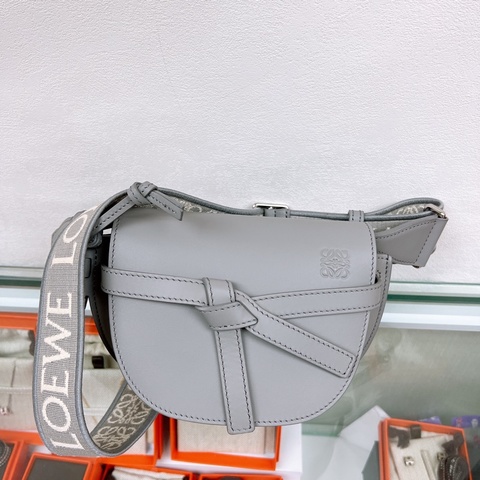 Loewe dual gate mini 淺灰迷你馬鞍包/斜挎包