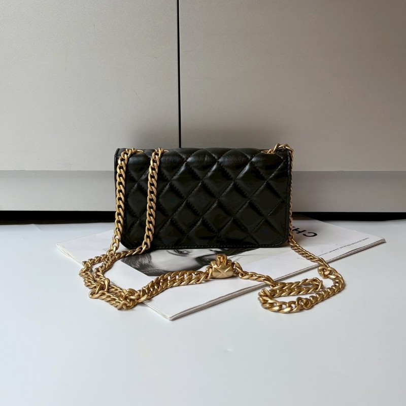 Chanel 調節釦金鍊黑羊皮菱格斜背手機包-1