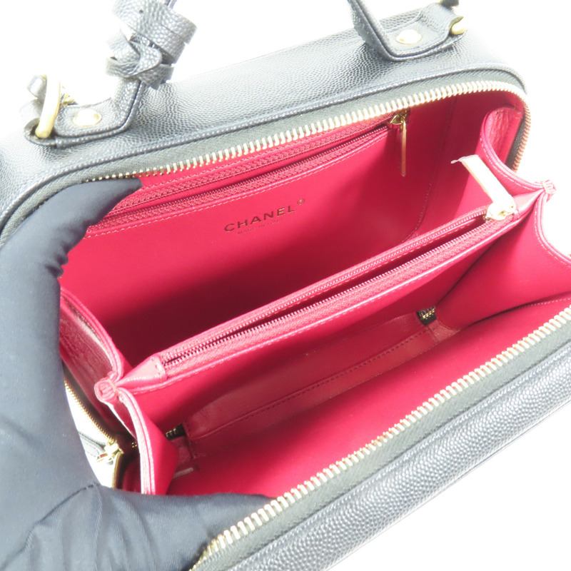 CHANEL 牛皮皮革Vanity Case金扣鏈帶手挽肩背兩用袋-13