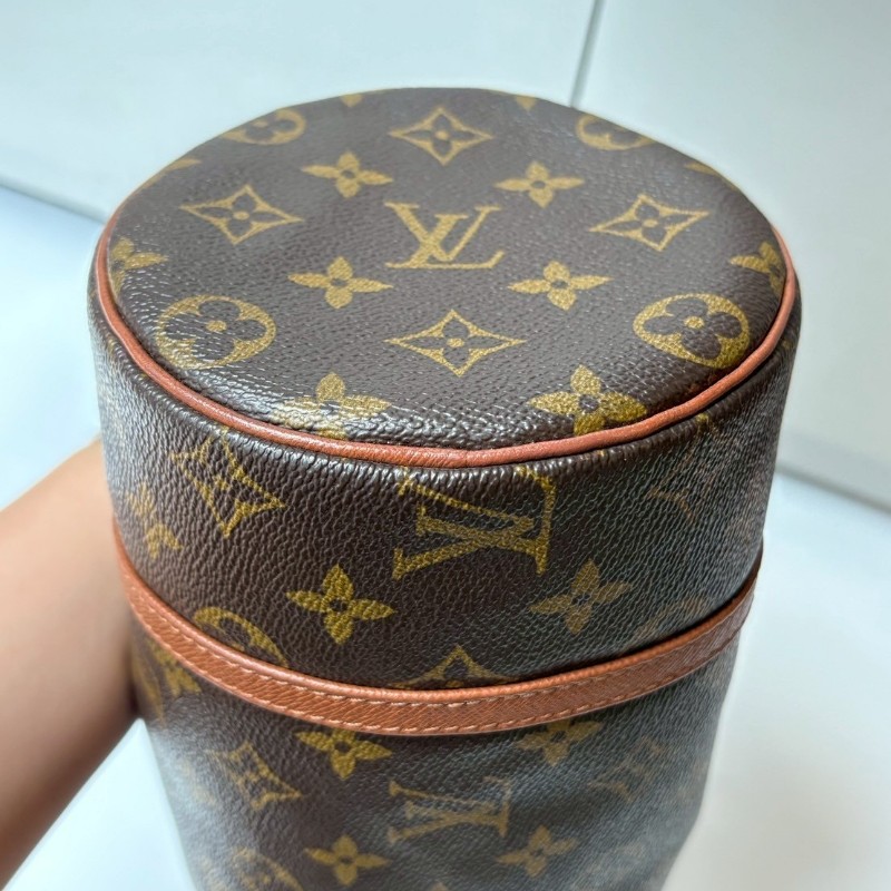LV 老花中號滾筒手提包-12