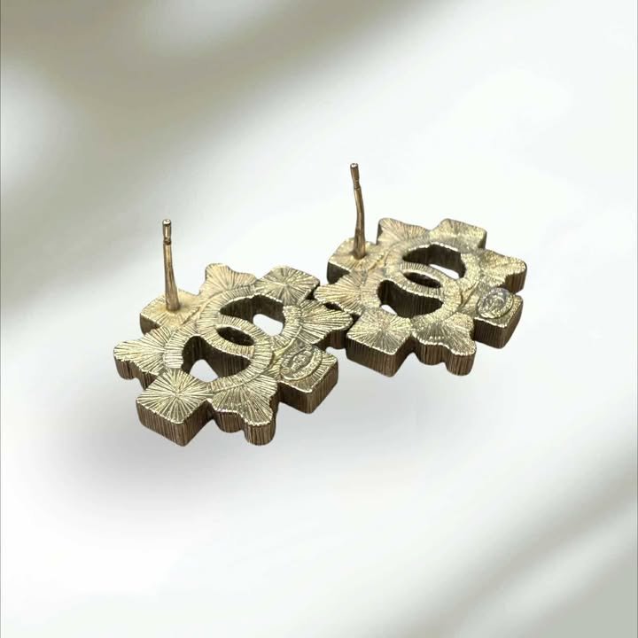 CHANEL 雙C水鑽耳環/銀-2