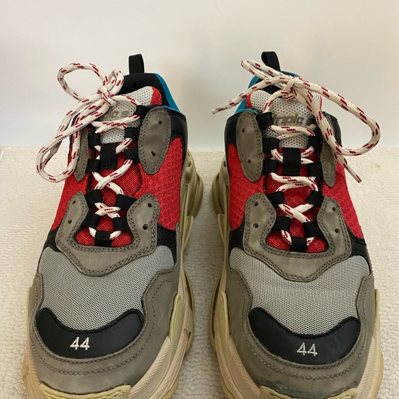 - Balenclaga Triple S-0