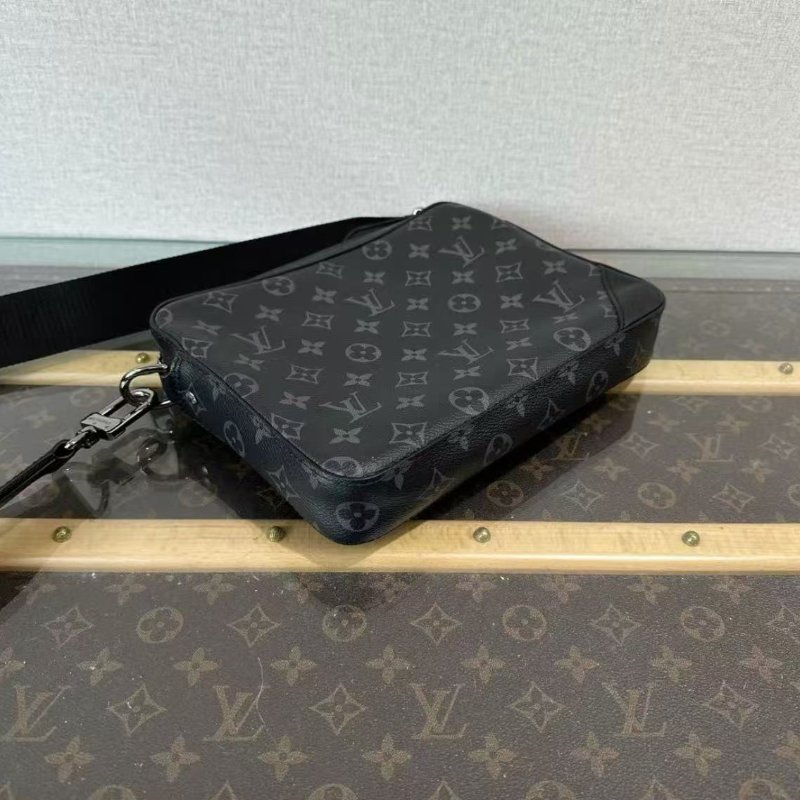✨LV 三合一黑武士郵差包 24*18*4 98新 配件塵袋-3