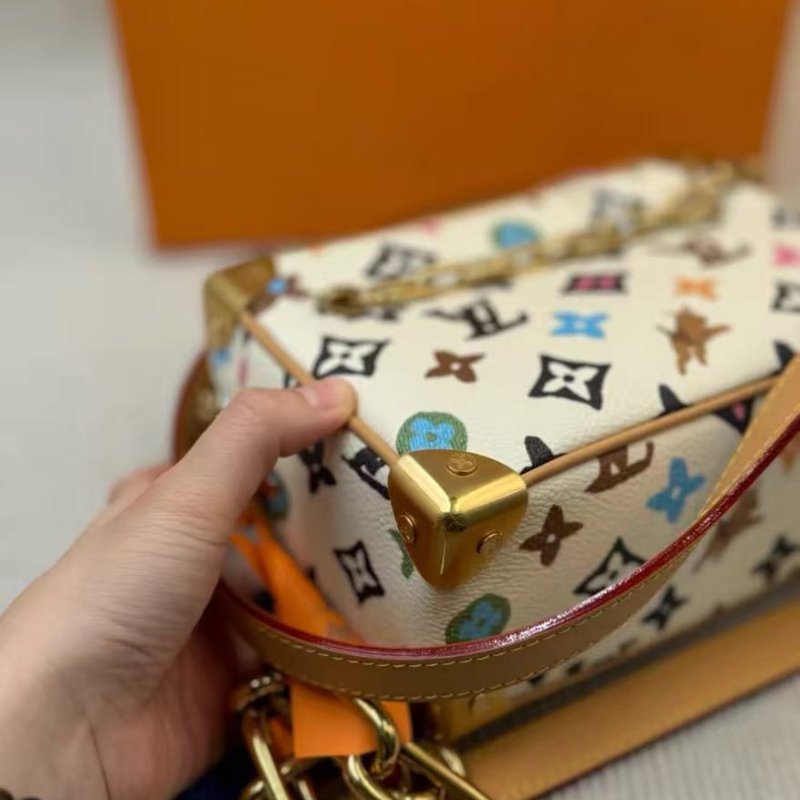 Lv tyler聯名款 soft trunk 小狗元素 方盒子 白三彩 男女同款 配件盒子塵袋購證 全新(細節私訊)-4
