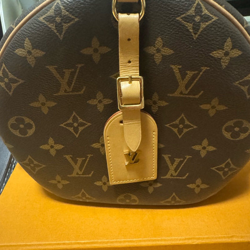 LOUIS VUITTON-4