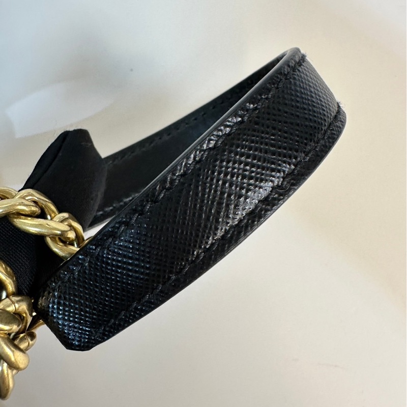 PRADA 皮革鏈條WOC斜背包-17