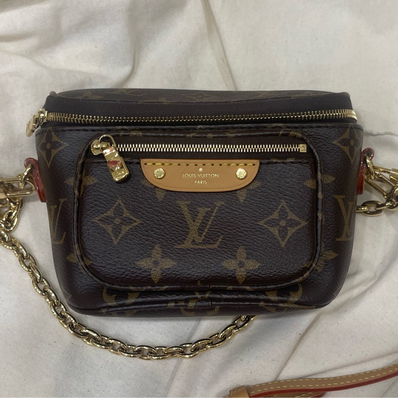 LV mini bumbag-5