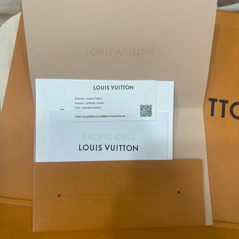 LV mini bumbag-14