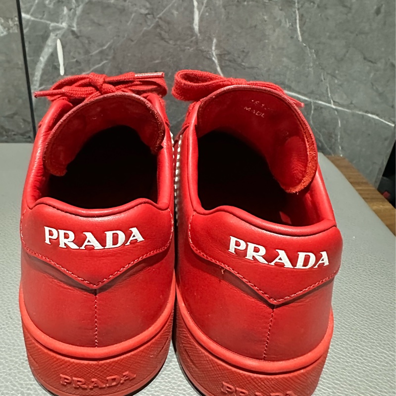Prada 牛皮休閒鞋-1