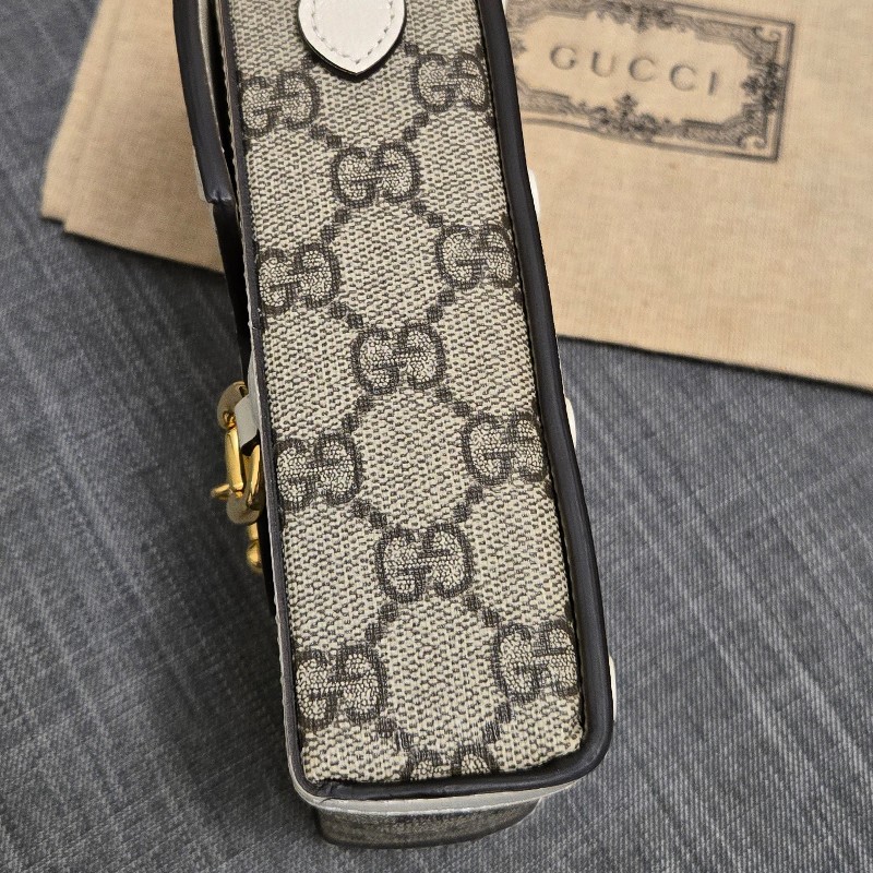 古馳 GUCCI 馬銜扣 1955 白色老花手機包-14